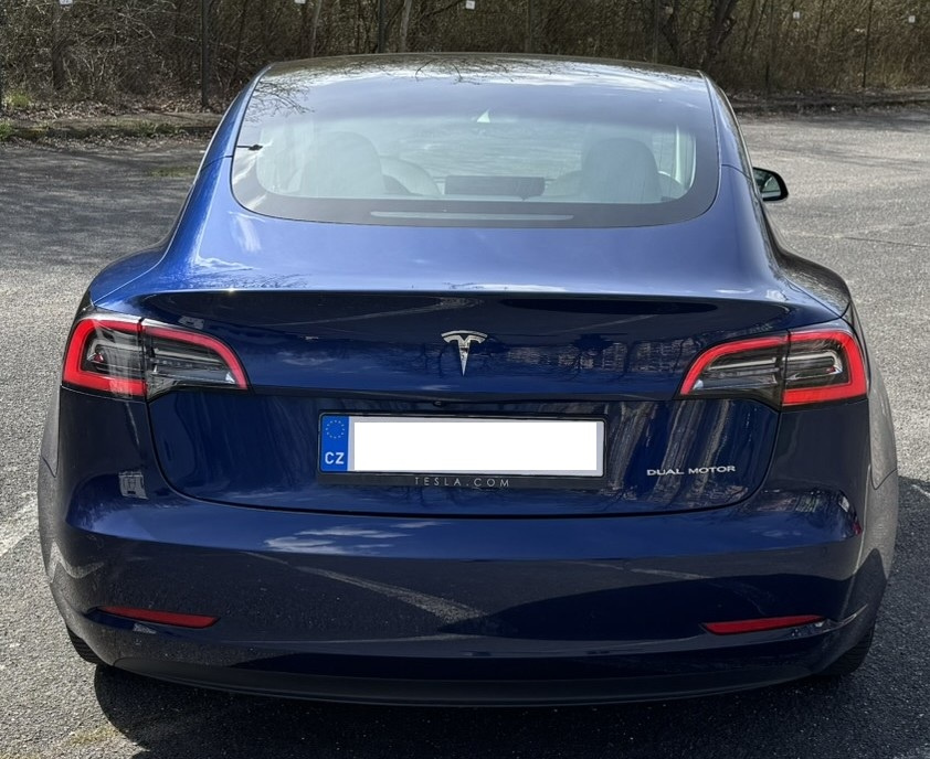 Tesla Model 3 Long Range AWD model 2020 - 6