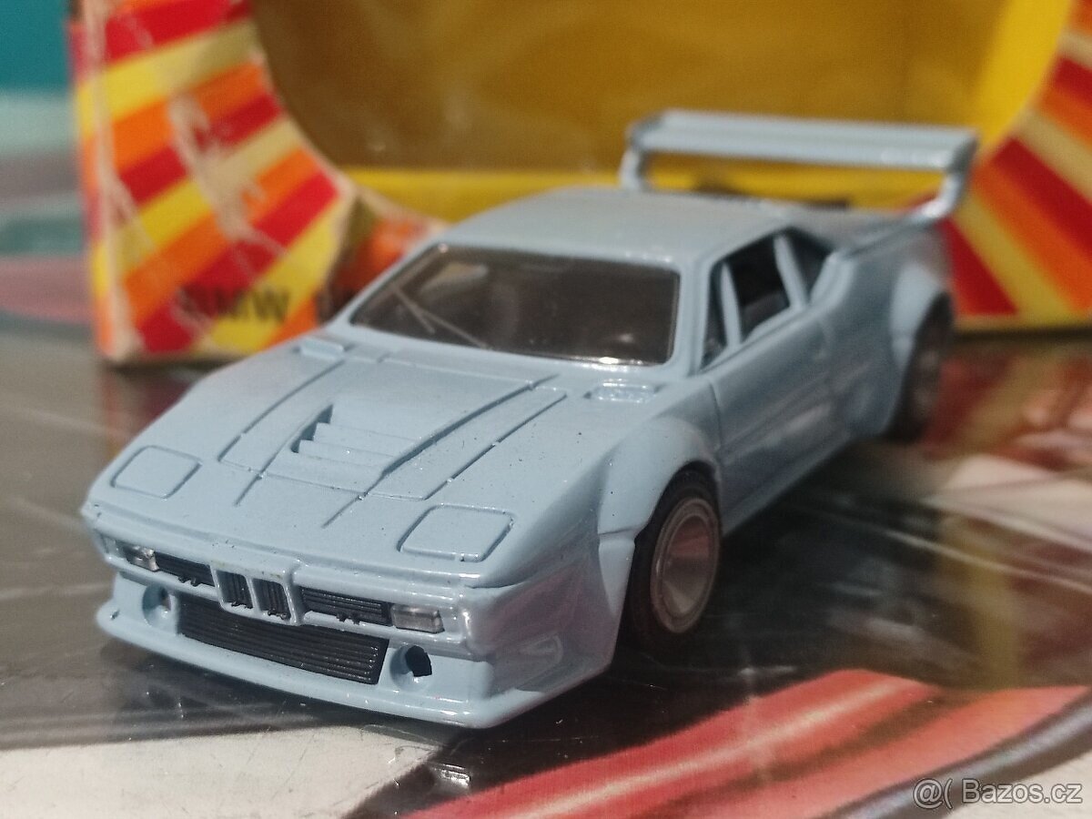 BMW M1 1:43 Solido - 6