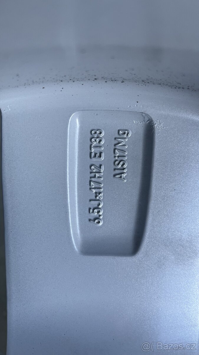 Volkswagen originální kola 17” se zimními pneu - 6