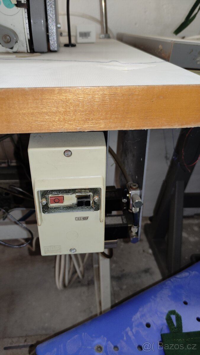 Průmyslový šicí stroj PFAFF s velkým stolem - 6