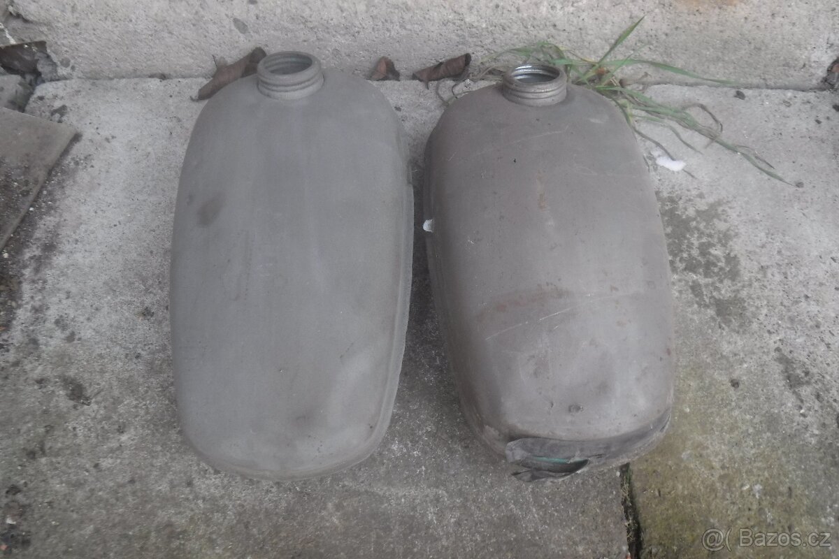 Moped- vidlice,výfuk, zadní vidlice,zapal.,rozeta,vahadla, - 6