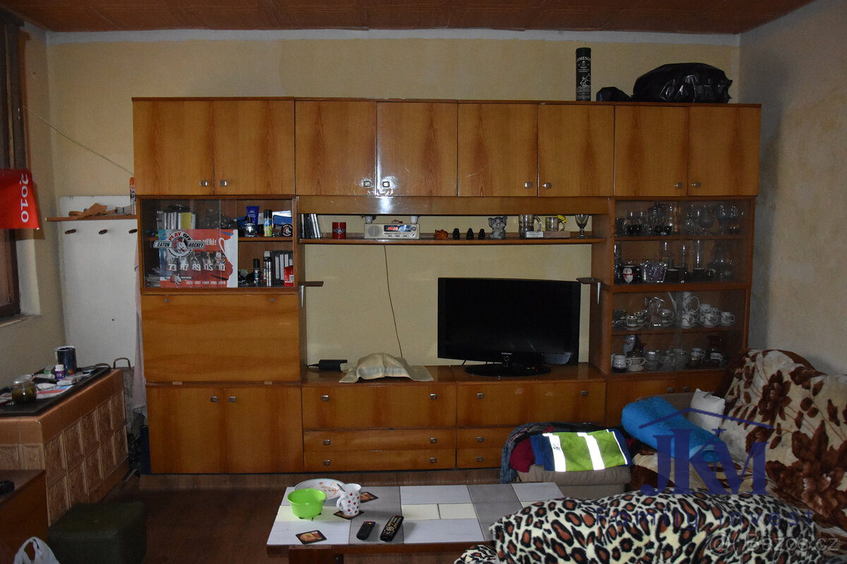 Prodej rodinného domu o velikosti 240 m2 na pozemku o veliko - 6