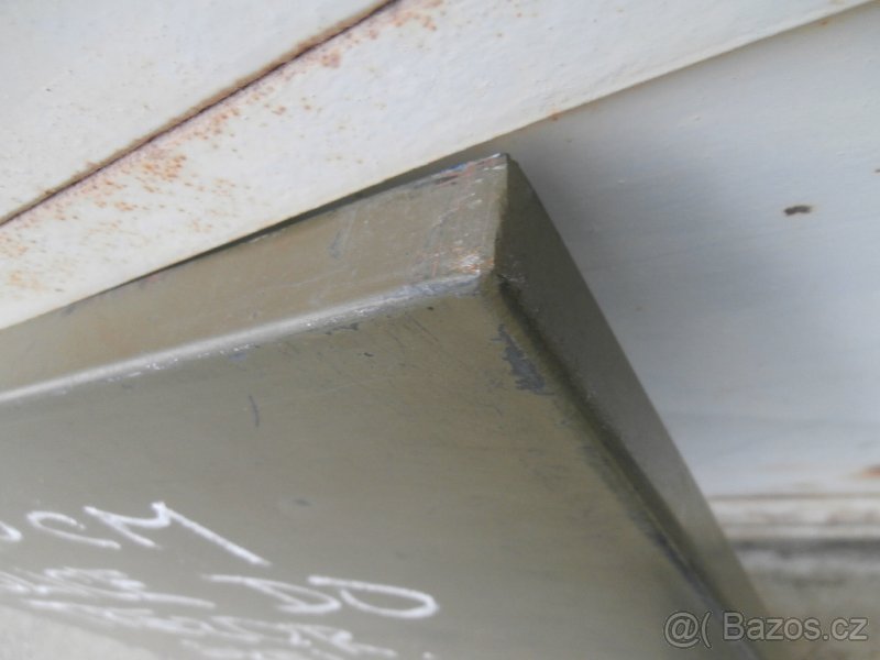 Trezor skříňový Kovona náhradní díly - police za 500 kč - 6