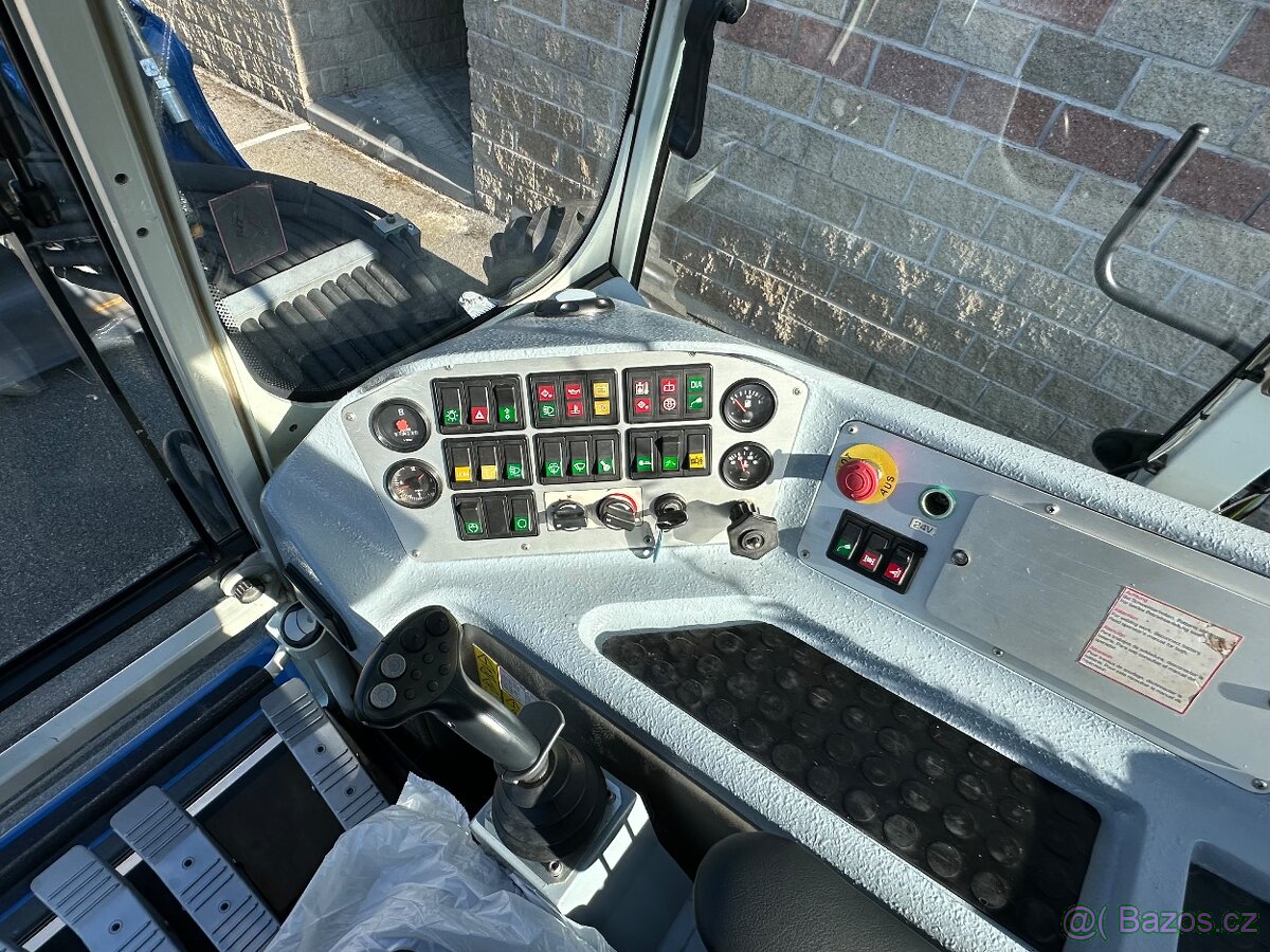 Menzi Muck A61 4x4 Plus po generální opravě - 6