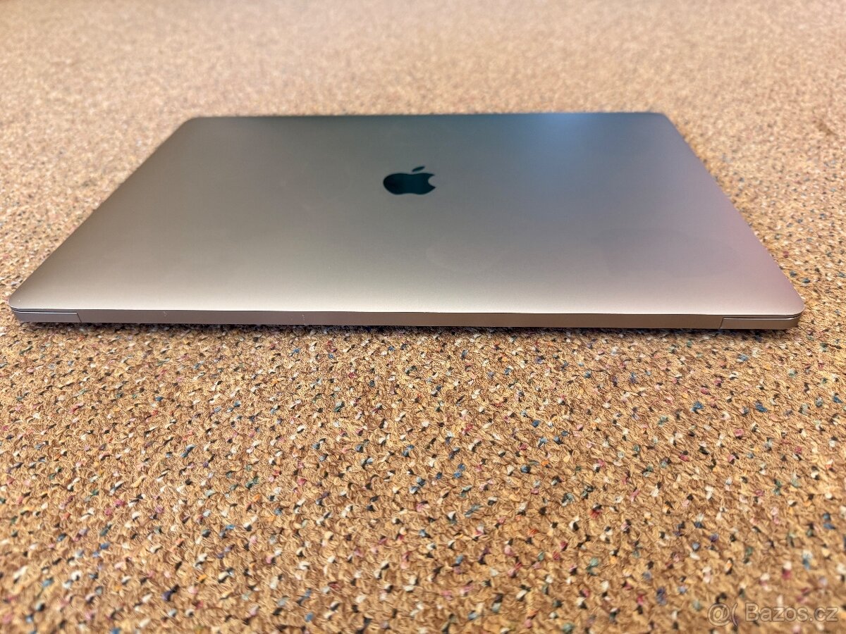 MacBook Pro 15” 2017/i7/16GB/256Gb SSD/Space Gray - 6