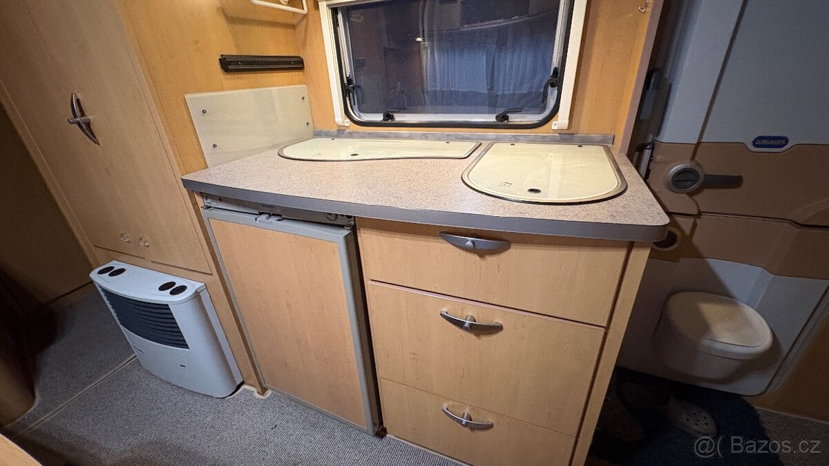 Karavan Knaus Sudwind 560 r.2010, palandy - 6