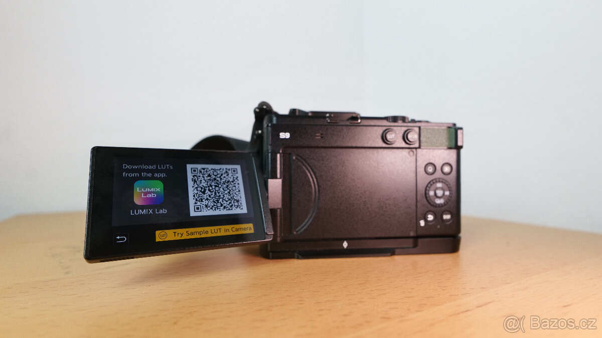 Panasonic Lumix S9 + SmallRig klec + Peak Design popruh - 6