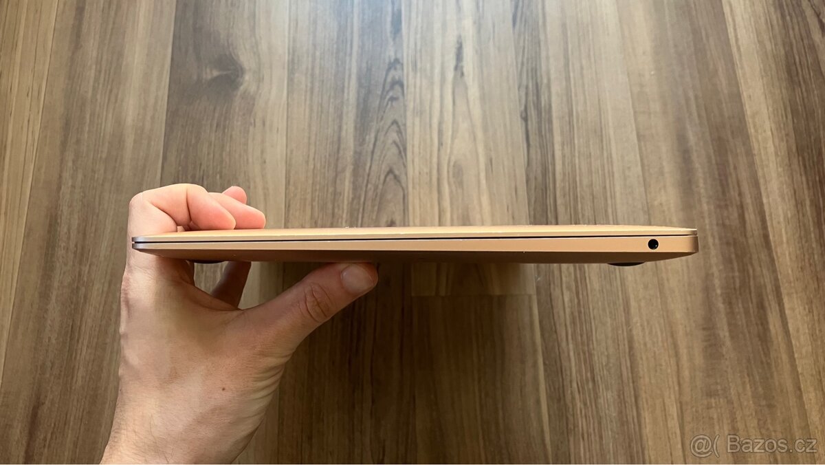 Macbook Air 13” 2020 zlatá - 6