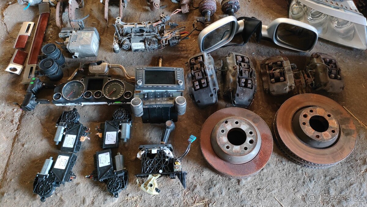 VW Touareg V10 TDI díly, barva LA7W - 6