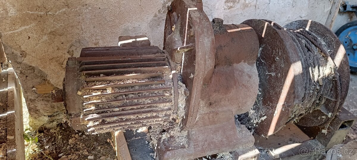 Stavební vrátek - 6