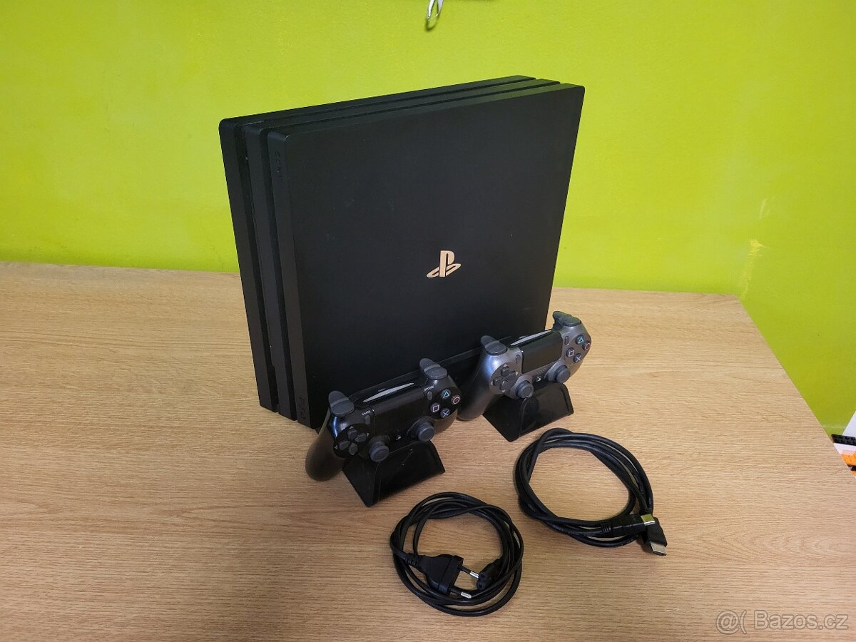 PS4 PRO 1TB příslušenství + vyčištěný - 6