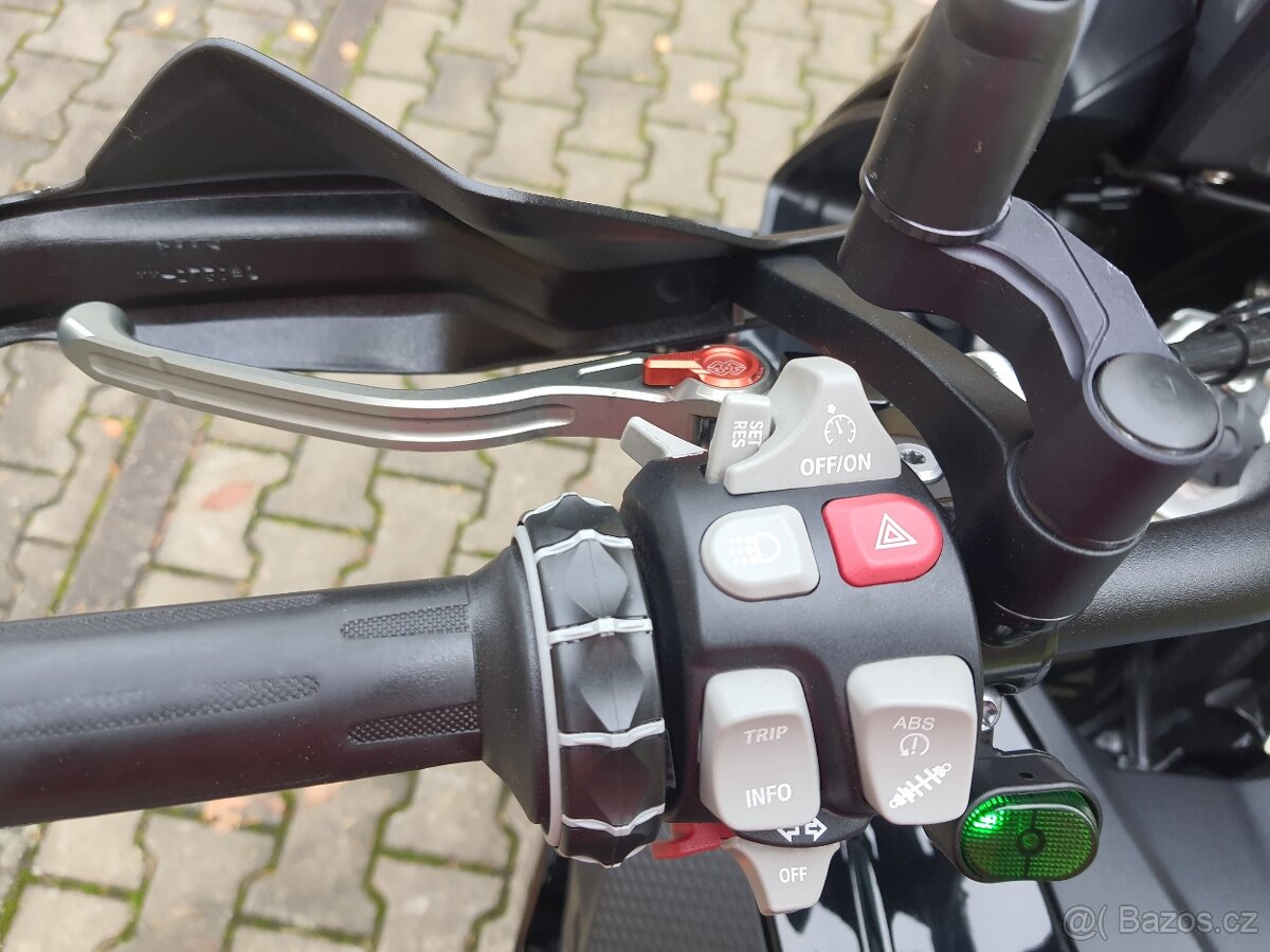 BMW S 1000 XR - TRIPLE BLACK 319.000,- Kč - 6
