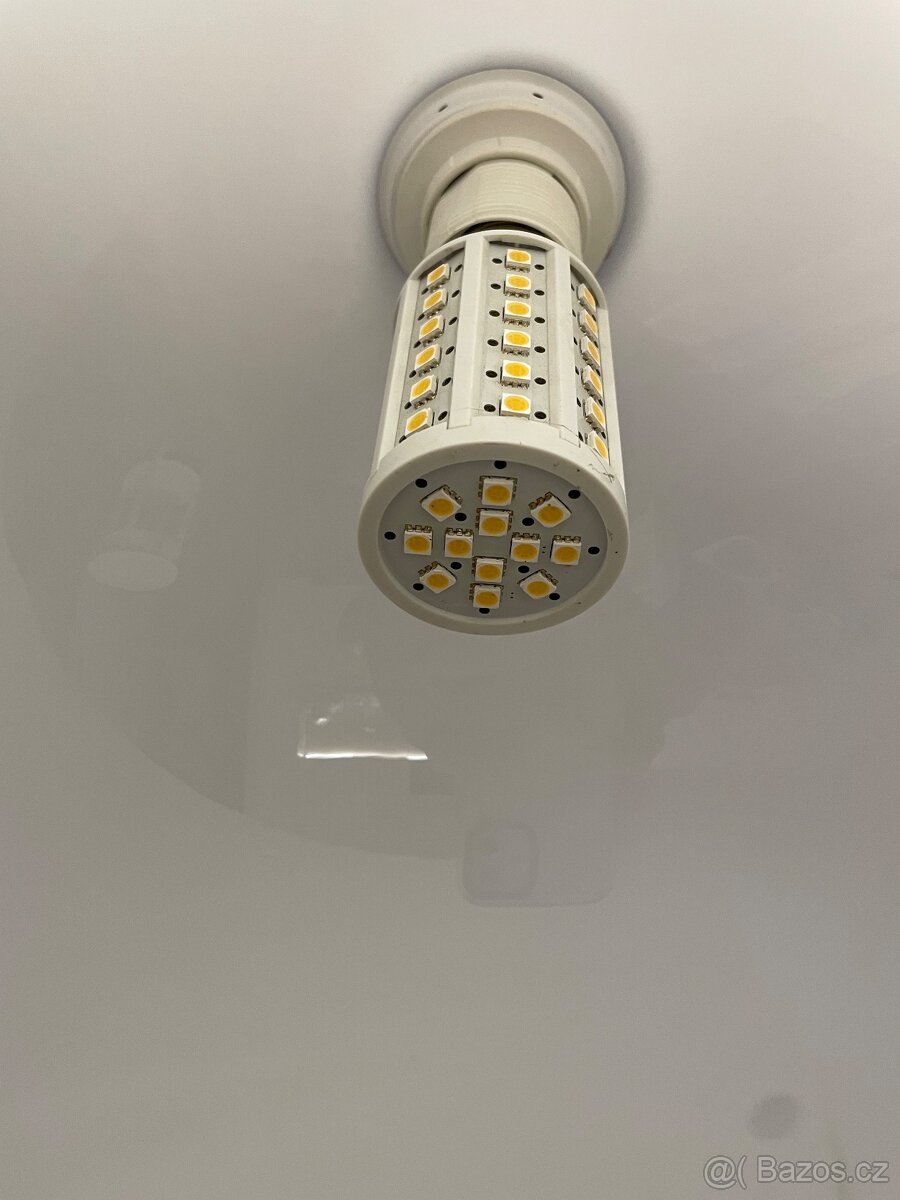 Velká stojací lampa + 4 ks židle - 6