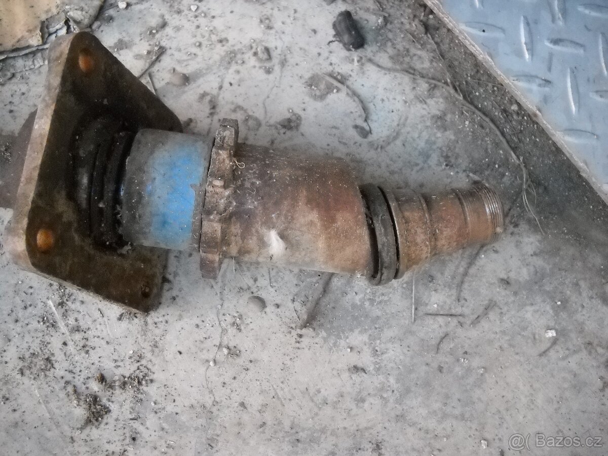 E 512 -514 vrchní hřídel elevátoru - 6