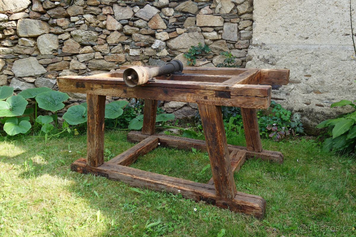 Stabilní elektromotor s cirkulárkou - 6