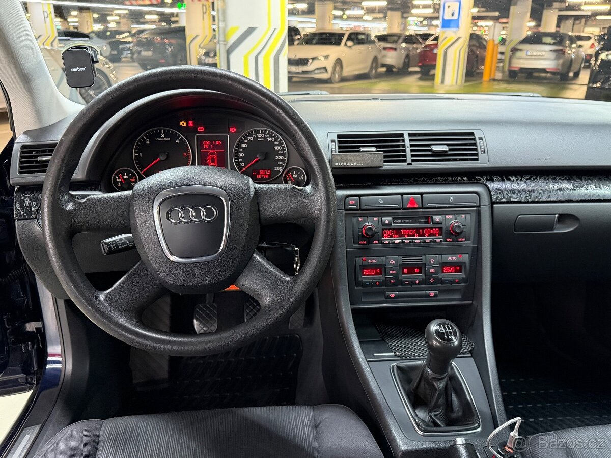 Audi a4b7 - 6