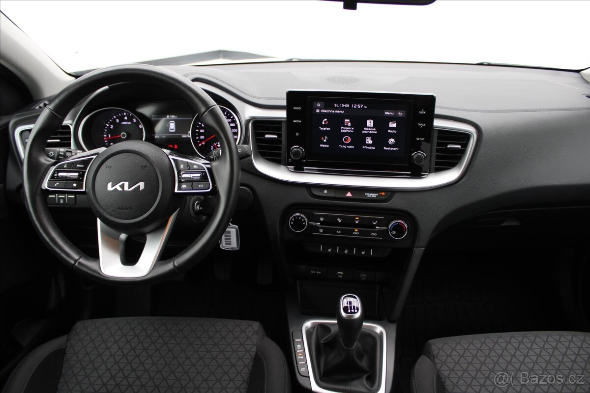 Kia Ceed 1.5 T-GDI 117kW SPIN 1.MAJ. ČR (2023) - 6