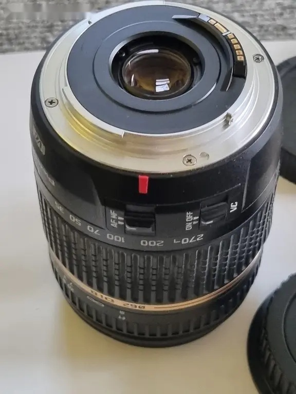 Objektiv Tamron 18-270mm f/3.5-6.3 Di-II VC Canon - 6
