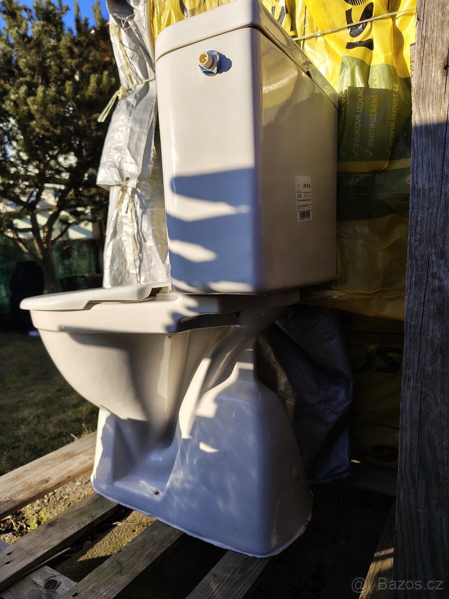 WC Kombi LYRA PLUS - spodní odpad - 6