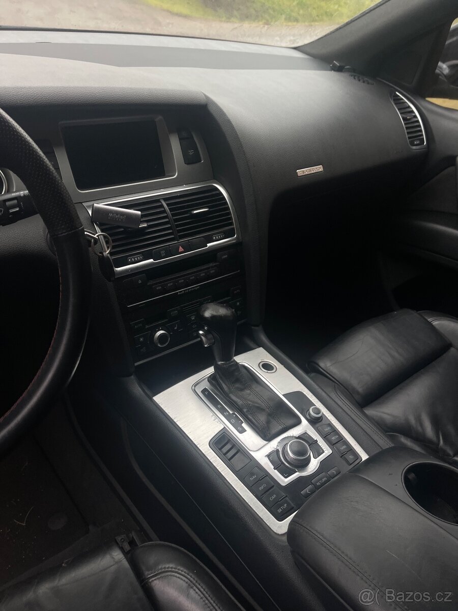 Audi Q7 4,2TDI 2010 - 6