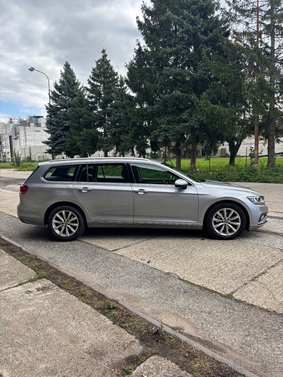 VW Passat Variant 2.0TDI 110kw DSG rok 2021 - 6