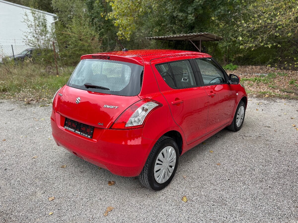 Suzuki Swift, 1.2 69 kW 4x4 64000 km PLNÝ SERVIS PĚKNÉ - 6