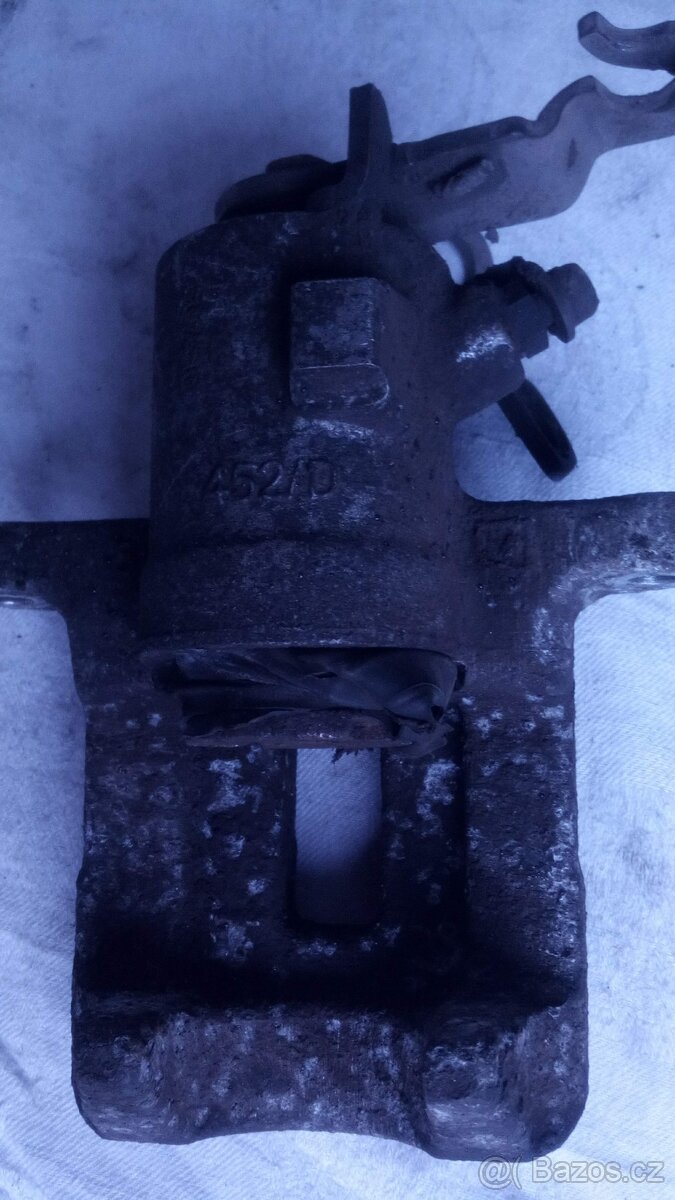 Škoda Octavia 2 - zadní třmeny na 255 mm kotouče - 6