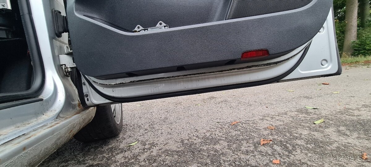 VW Golf 1,9tdi LA7W - 6