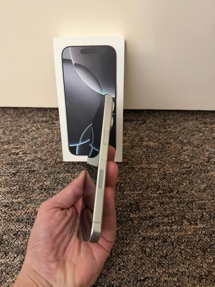 Apple iPhone 16 Pro 128gb White titanium. TOP stav. - 6