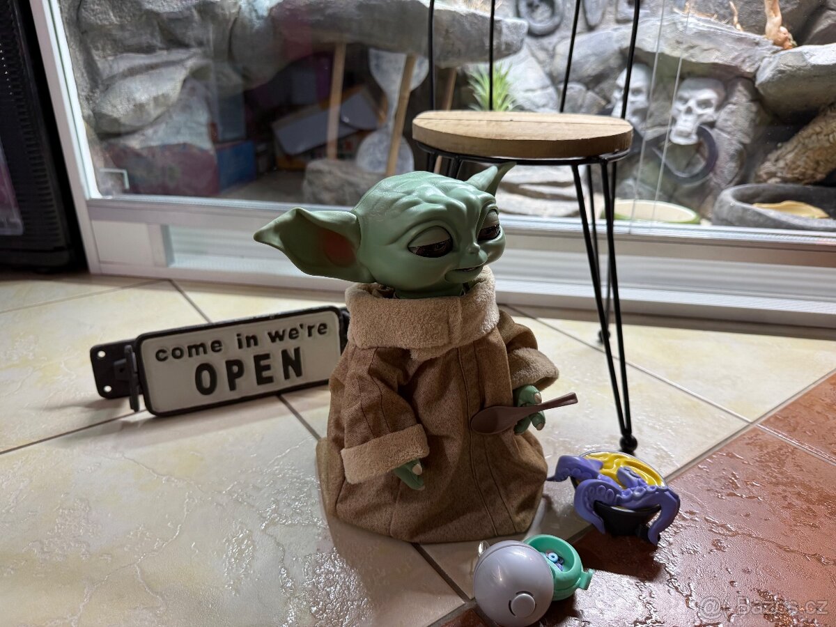 Interaktivní baby Yoda s příslušenstvím - 6
