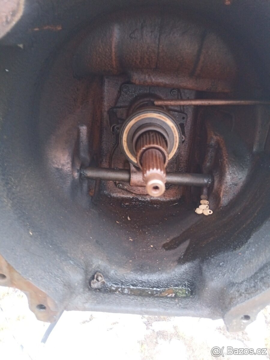 Podvozek Zetor 6711 - 6