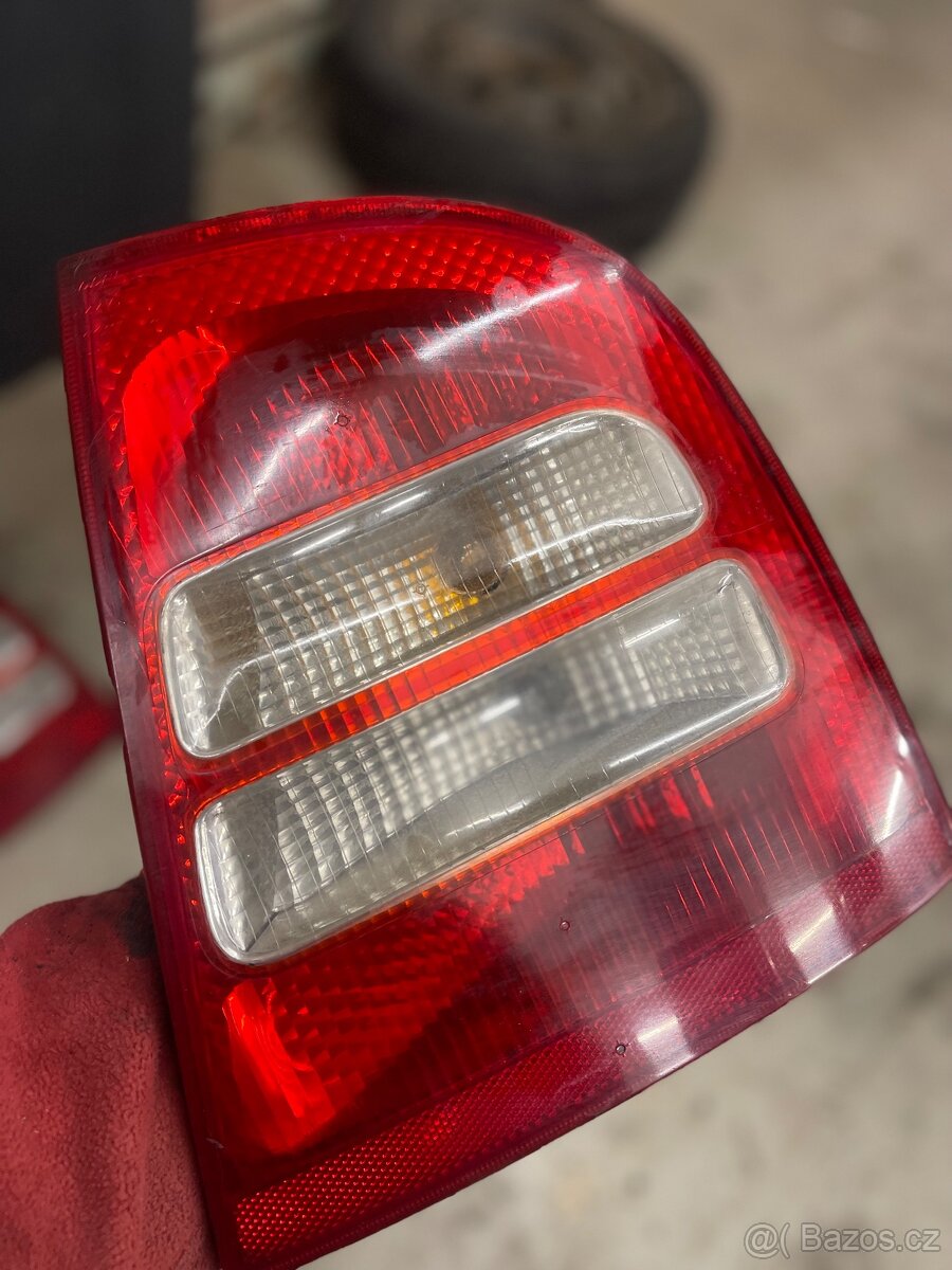 Světla Octavia 1 - 6