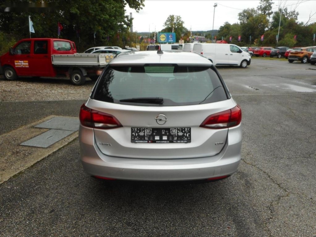 Opel Astra,1,6 CDTi SPORT TOURER - 6