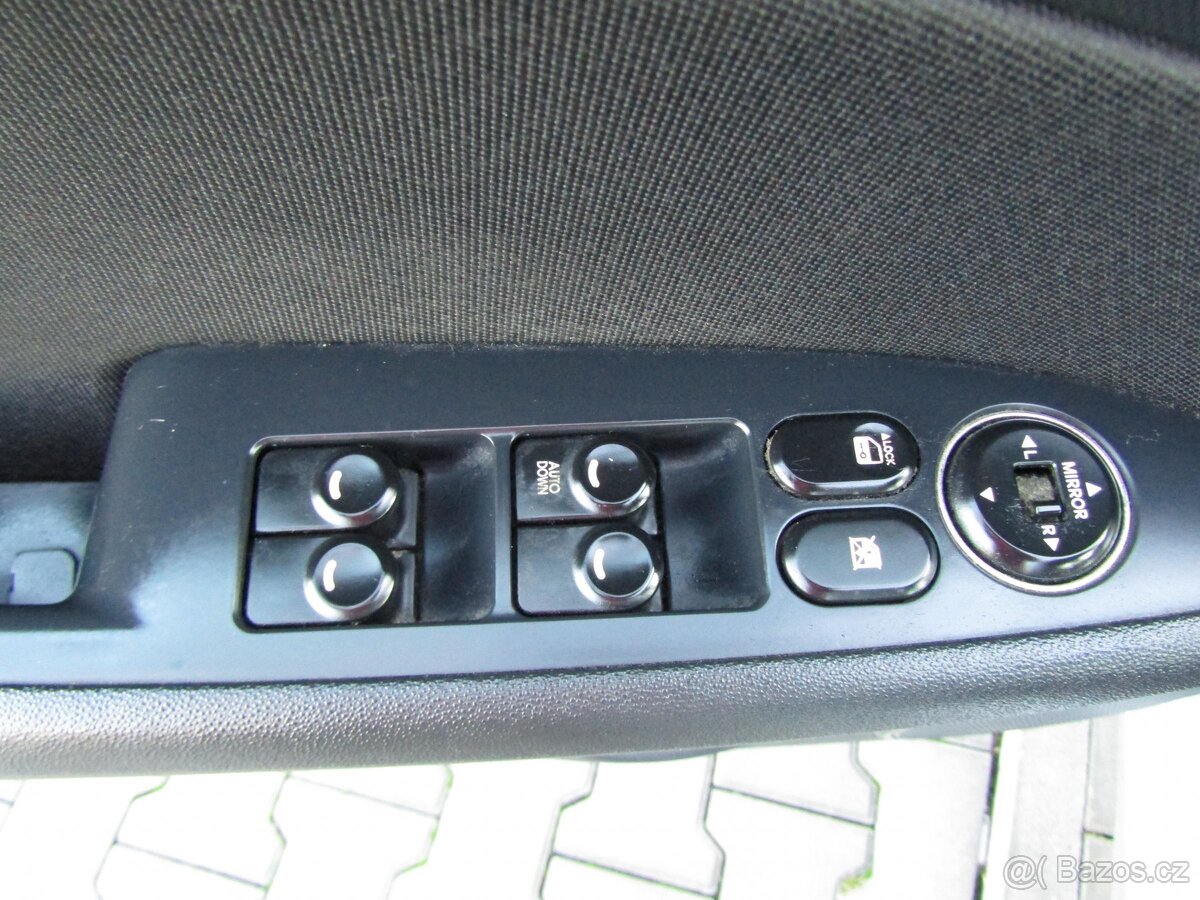 Hyundai I30 1.6 CRDi , 66 kW nafta, 2010 - 6