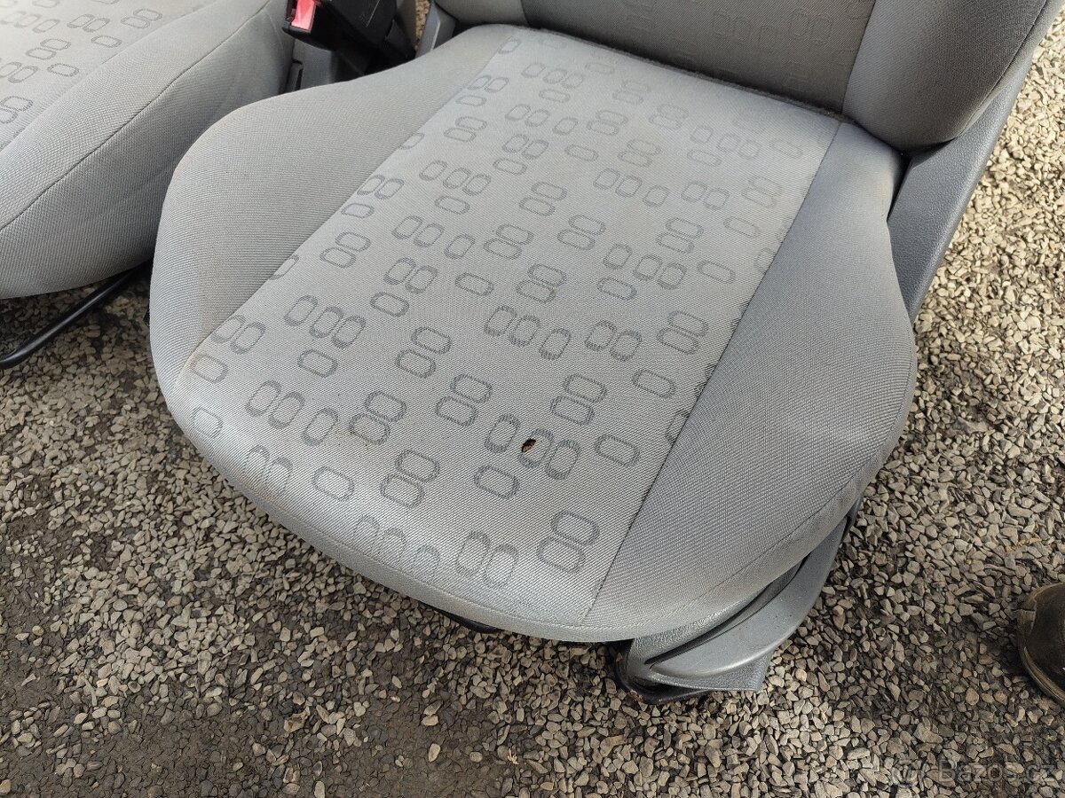 Sedačky Fiesta V - pětidveřová verze - 6