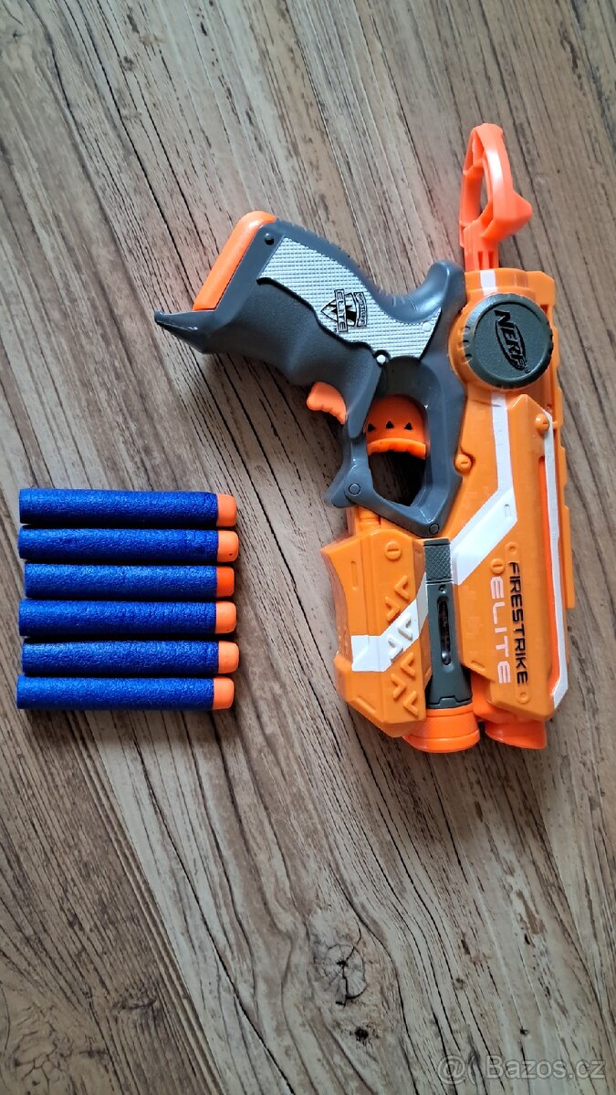 Nerf pistole+ masky a meč - 6