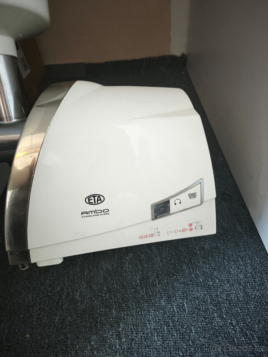 Mlýnek na maso s strouhanku - 6