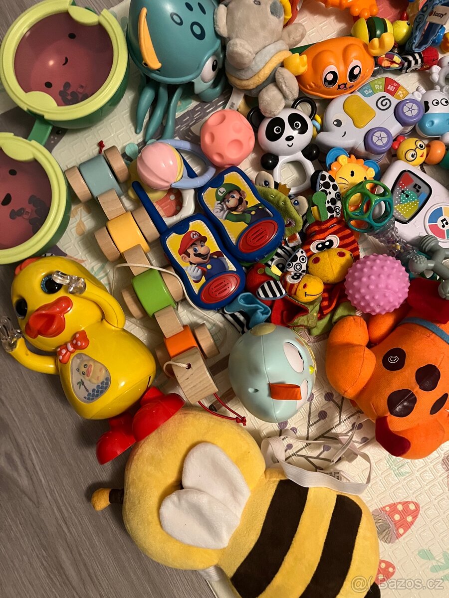 Velký mix hraček - 6