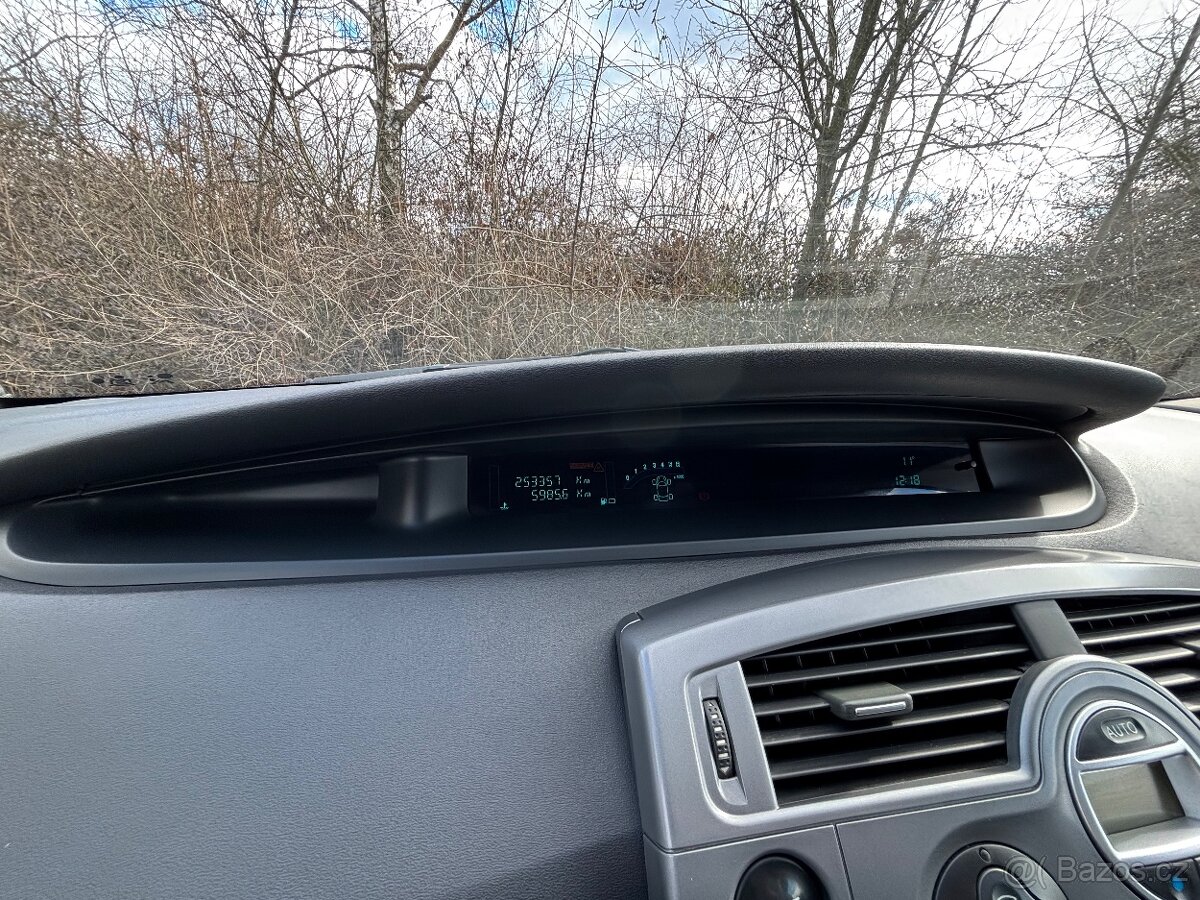 Renault Grand Scenic - 6