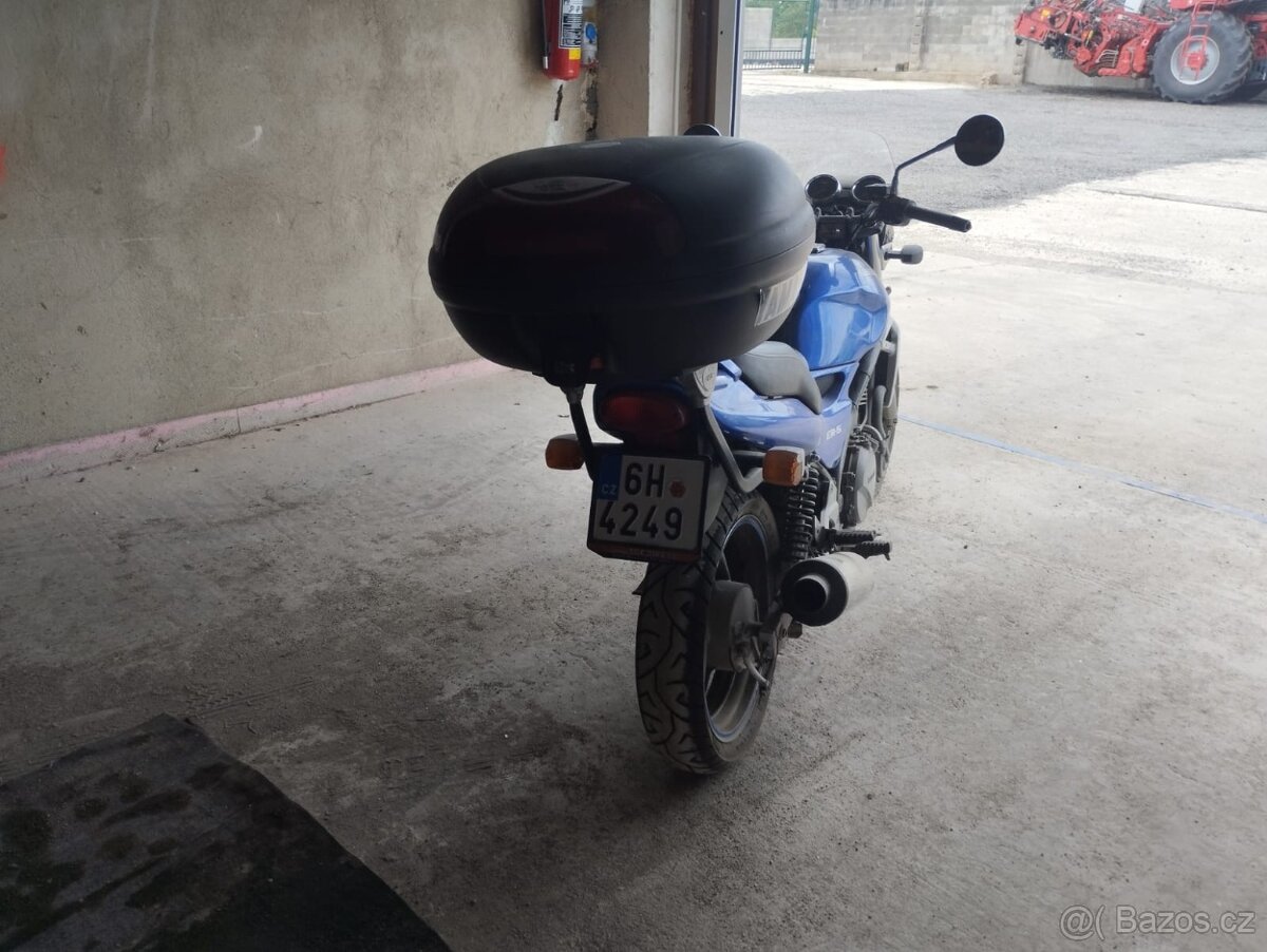 Kawasaki ER5 - 6