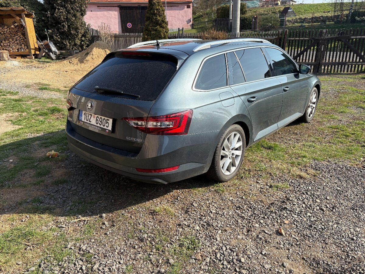 Škoda Superb combi 3 2019 - 6