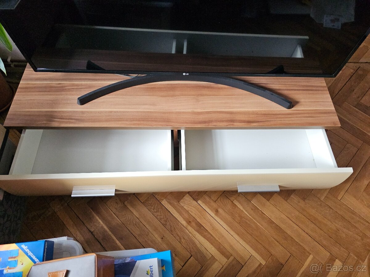 Obývací stěna - 6