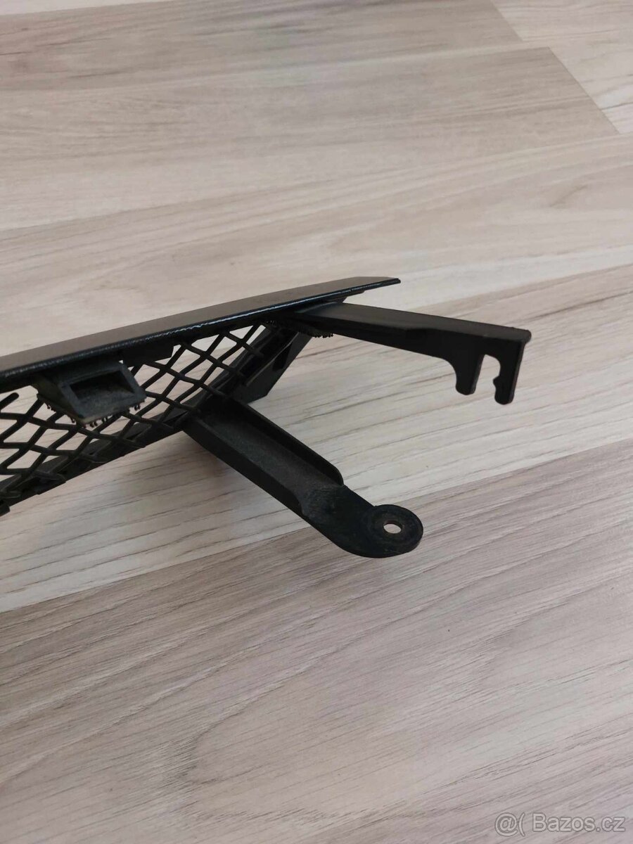 Maska Ford Focus RS MK1 - 6