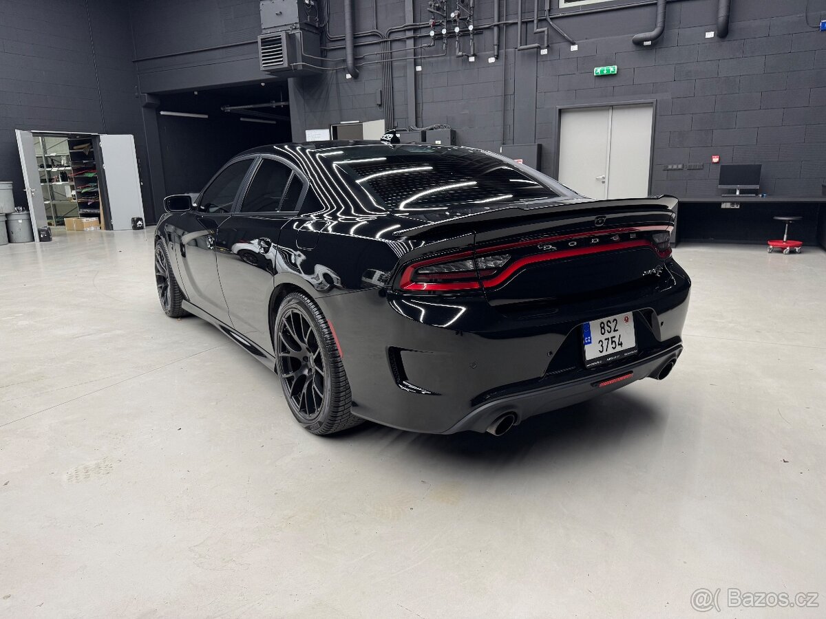 Dodge Charger 6.2 Hellcat - 6