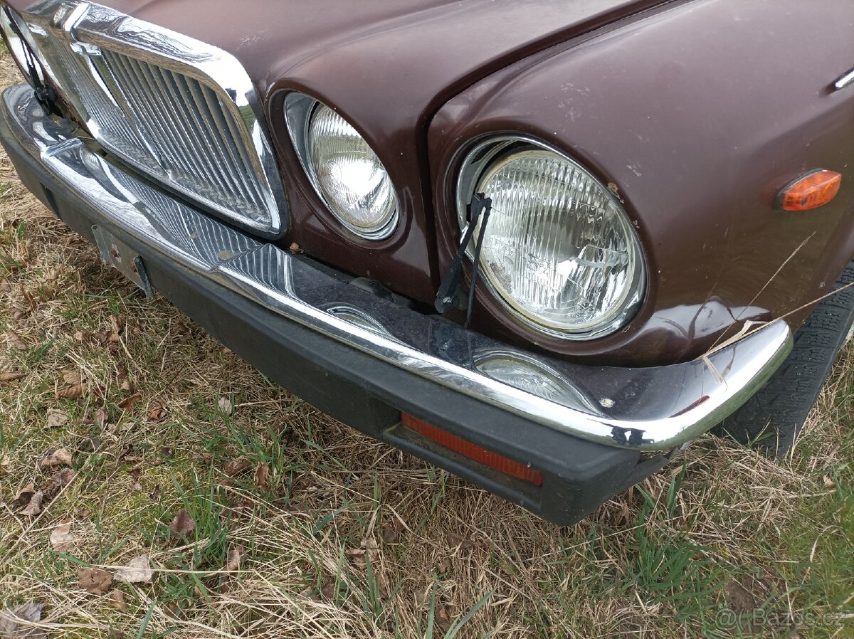 Chrom, exteriér a interiér Jaguar XJ6 - 6