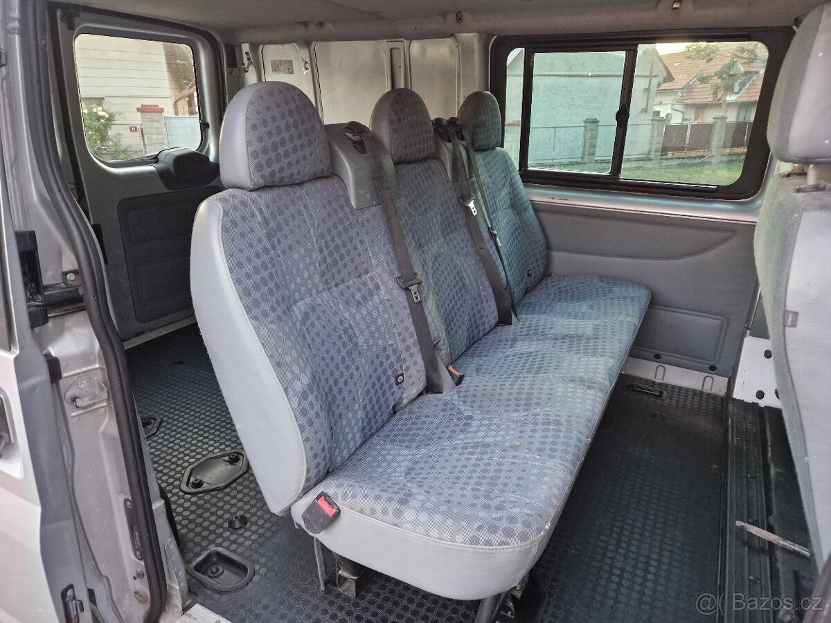 Ford Transit 2.2 TDCI 5 míst - 6