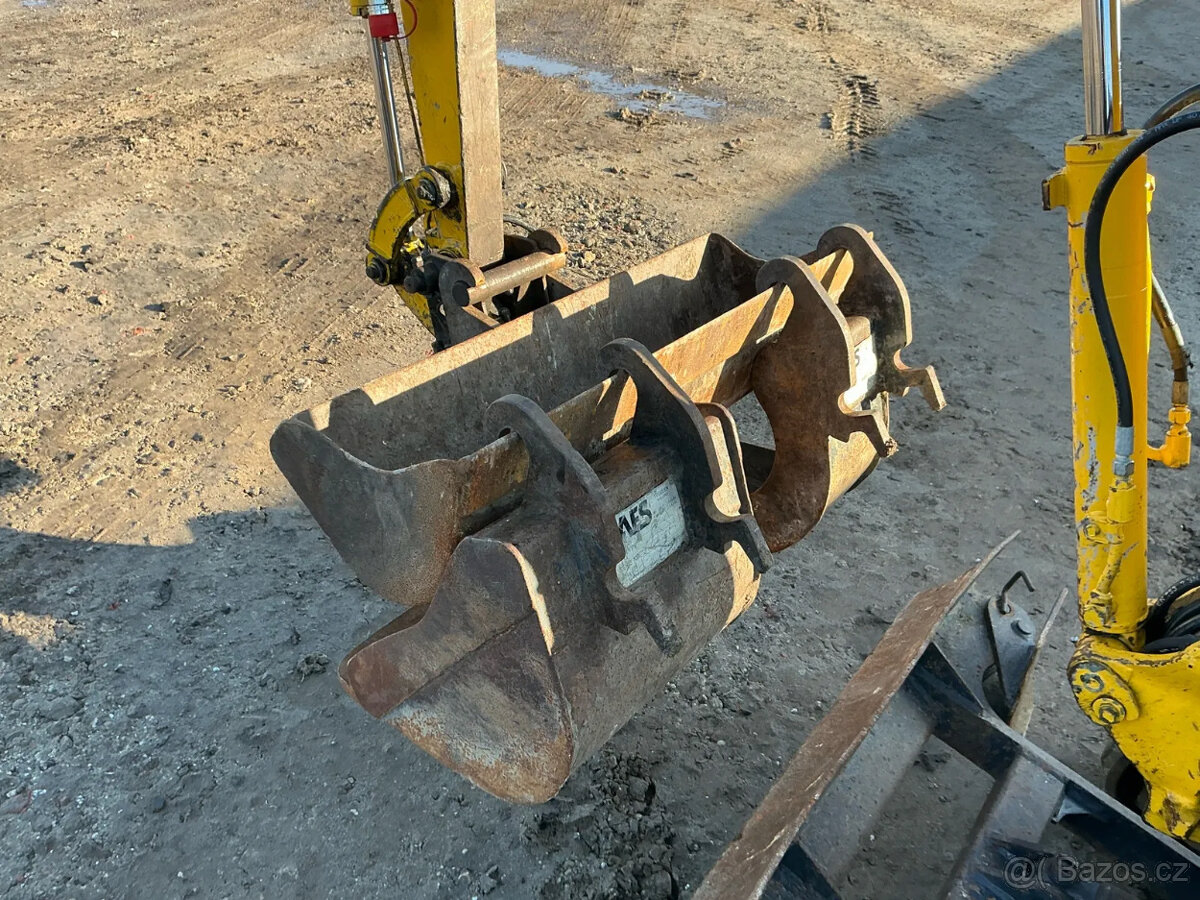 Mini rypadlo New Holland E18 - 6