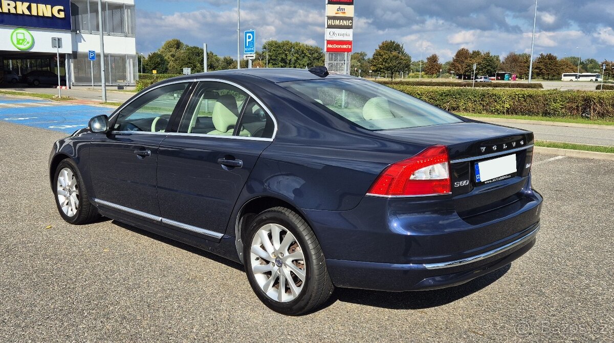 VOLVO S80 D4 120 KW 5-VÁLEC XENON NAVI MANUÁL 1MAJITEL - 6