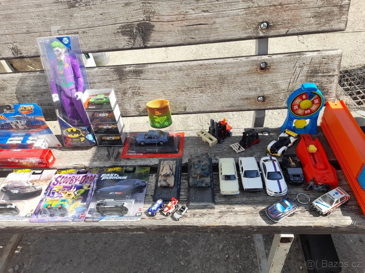 Hot weels pres 320ks - 6