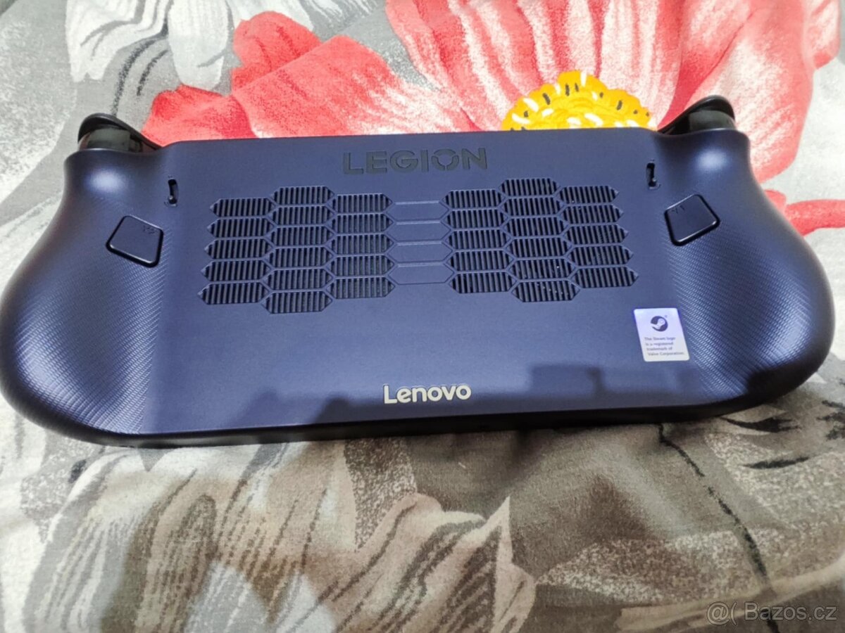 Lenovo legion go s 2Tb, tvrzené sklo, nabíječka, 2 pouzdra - 6